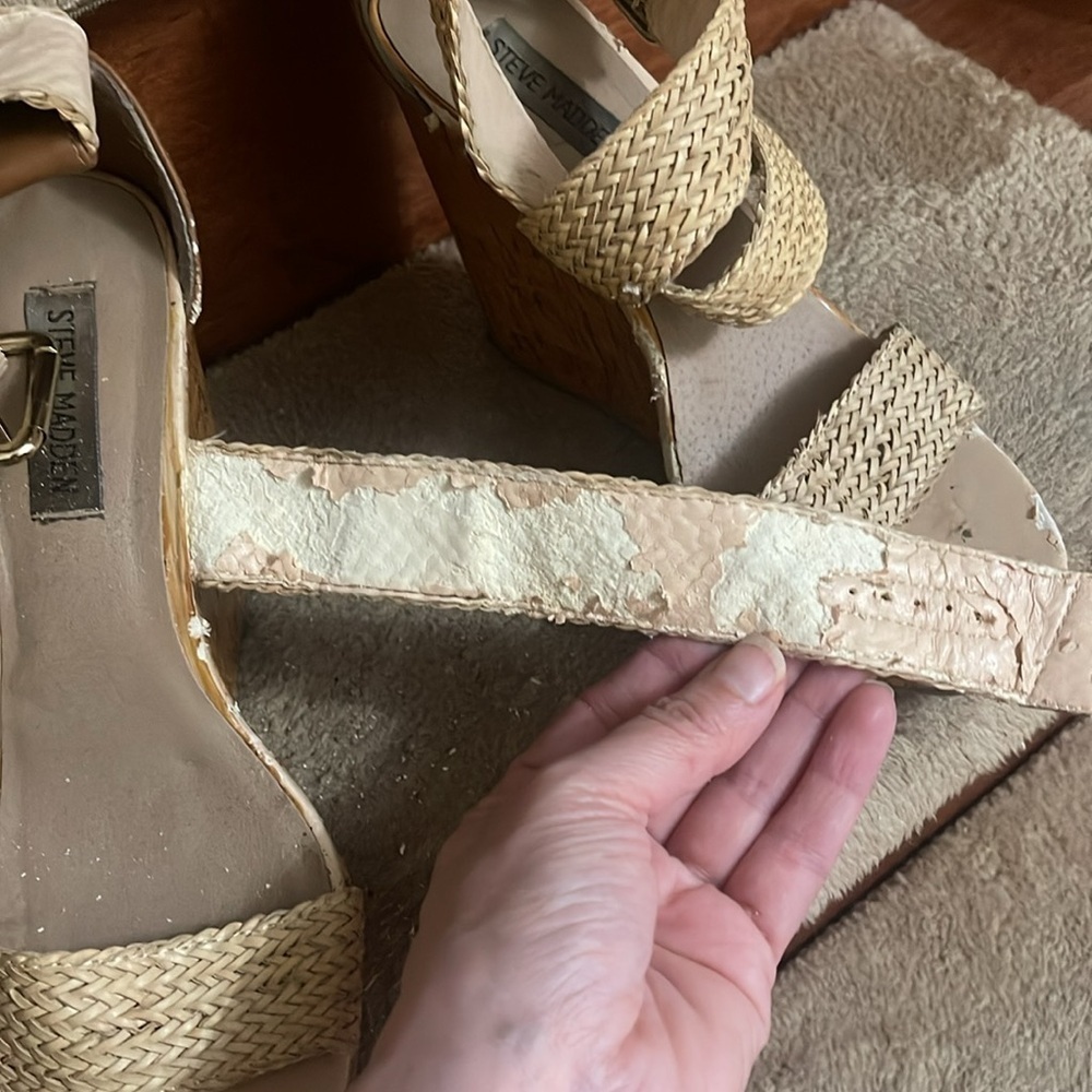 Steve Madden Tan Cream Wedge Sandals Size 9.5 - Picture 11 of 13